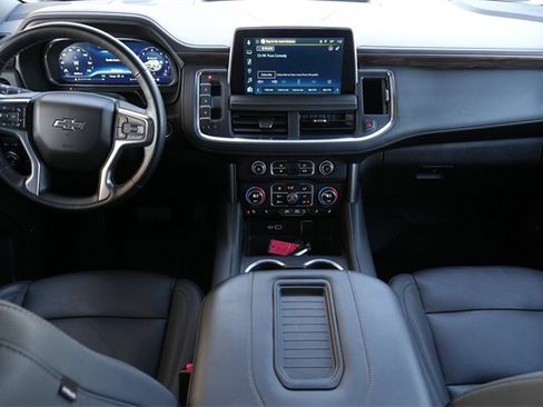 Used 2023 Chevrolet Tahoe Z71 w/ Luxury Package image 2