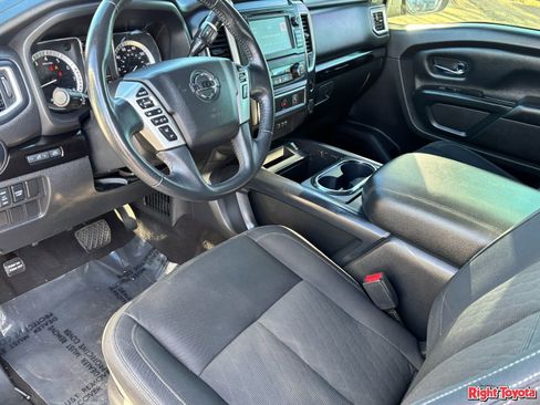 Used 2019 Nissan Titan SV w/ SV Convenience Package AWD/4WD image 18