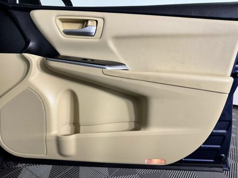 Used 2017 Toyota Camry LE FWD image 35