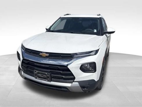 Used 2022 Chevrolet TrailBlazer LT AWD/4WD image 2