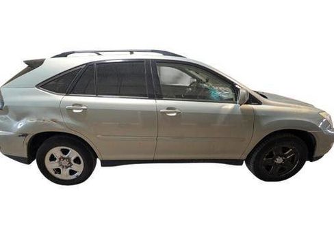Used 2004 Lexus RX 330 FWD image 7