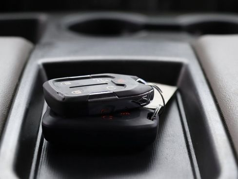 Used 2020 GMC Sierra 1500 SLE w/ SLE Value Package image 20