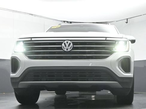 Used 2024 Volkswagen Atlas SE FWD image 35
