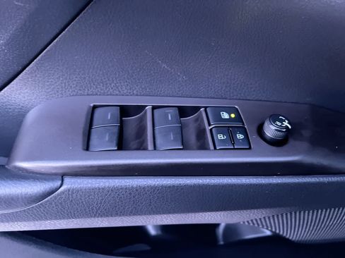 Used 2022 Toyota Camry LE image 13