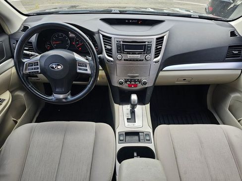 Used 2013 Subaru Outback 2.5i Premium AWD/4WD image 17