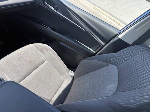 Used 2025 Toyota Camry LE FWD image 30