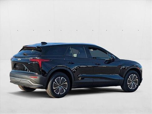 New 2025 Chevrolet Blazer EV LT image 2