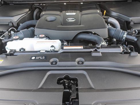 Used 2024 Lexus GX 550 image 27