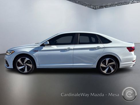 Used 2019 Volkswagen Jetta GLI image 7