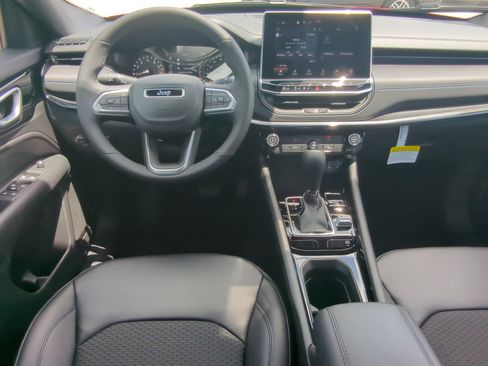 New 2026 Jeep Compass Latitude AWD/4WD image 14