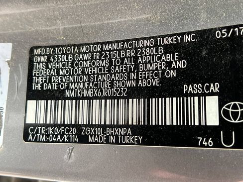 Used 2018 Toyota C-HR XLE FWD image 10