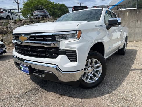 Used 2023 Chevrolet Silverado 1500 LT AWD/4WD image 2
