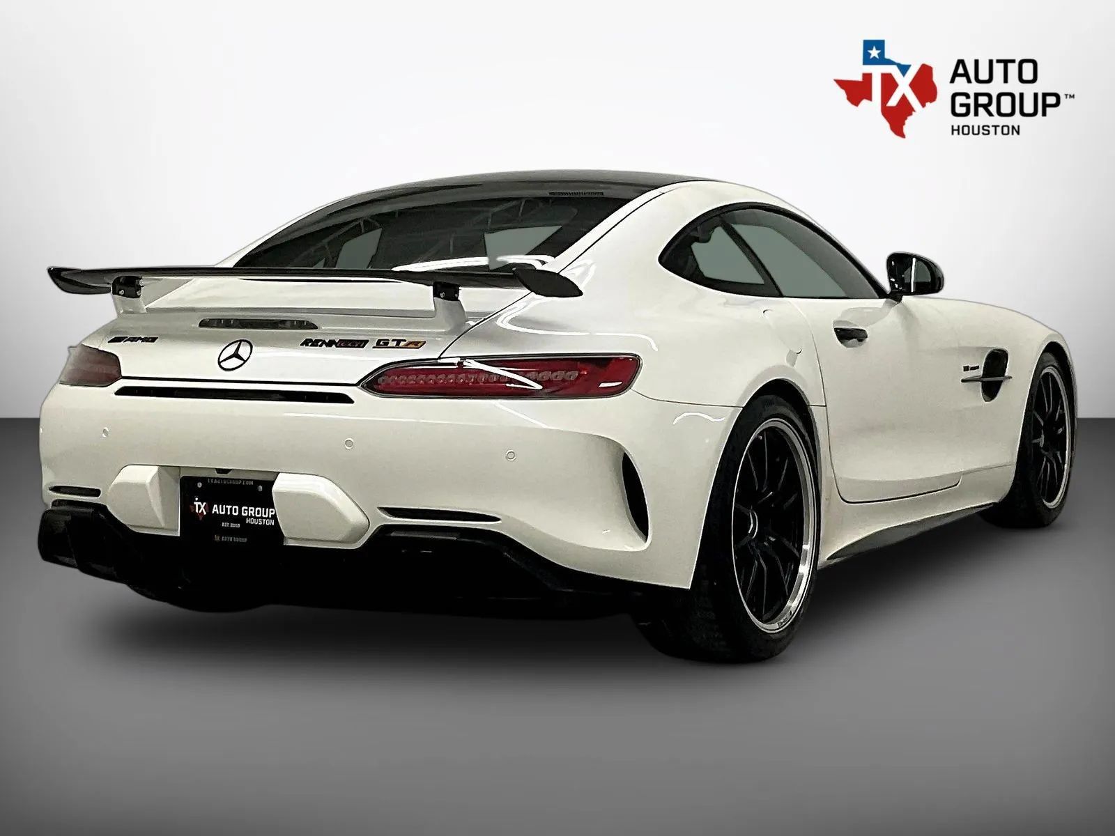 Used 2018 Mercedes-Benz AMG GT R image 5
