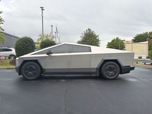 Used 2024 Tesla Cybertruck Cyberbeast AWD/4WD image 12