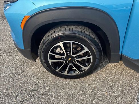 Used 2025 Chevrolet TrailBlazer LT AWD/4WD image 30