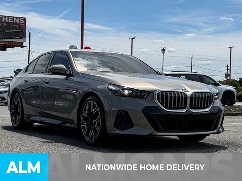 Used 2024 BMW 530i w/ M Sport Package RWD image 4