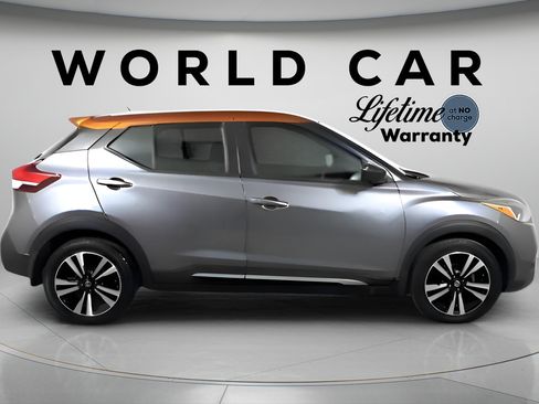 Used 2020 Nissan Kicks SR FWD image 3