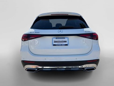 Certified 2026 Mercedes-Benz GLC 300 4MATIC image 4
