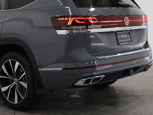 Used 2025 Volkswagen Atlas SEL Premium R-Line image 10