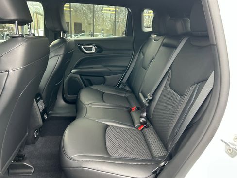 New 2026 Jeep Compass Latitude image 26