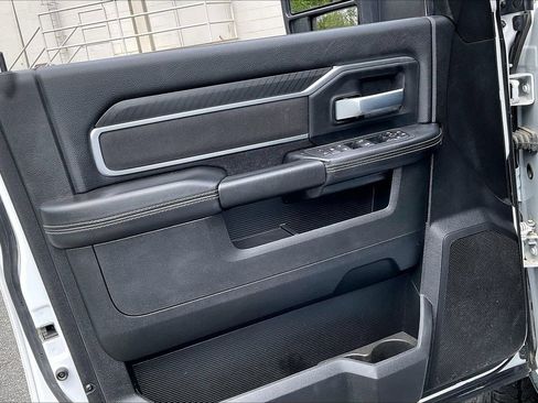 Used 2025 RAM 2500 Big Horn AWD/4WD image 27