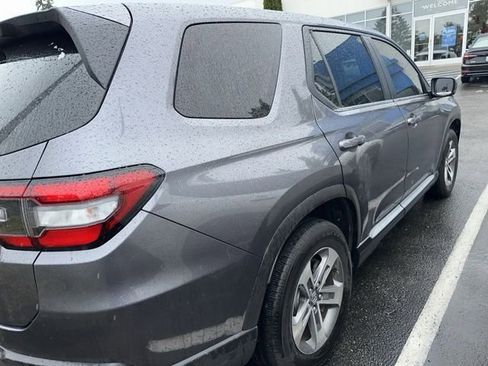 Used 2024 Honda Pilot EX-L image 3