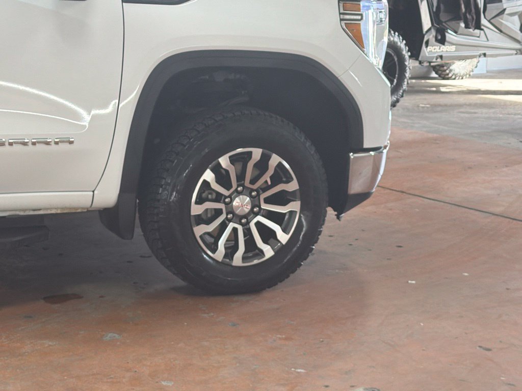 Used 2021 GMC Sierra 1500 4x4 Crew Cab w/ Convenience Package image 9