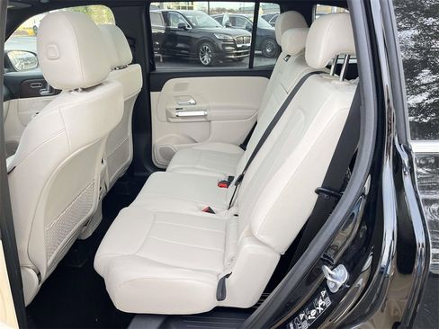 New 2026 Mercedes-Benz GLB 250 4MATIC image 23