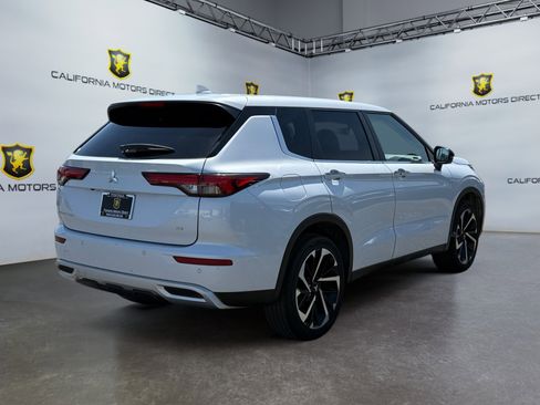 Used 2024 Mitsubishi Outlander SE FWD image 5