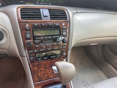 Used 2004 Toyota Avalon XLS FWD image 4