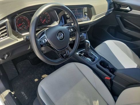 Used 2021 Volkswagen Jetta R-Line w/ R-Line Cold Weather Package FWD image 2