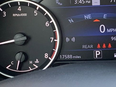 Used 2024 Nissan Murano SL image 11