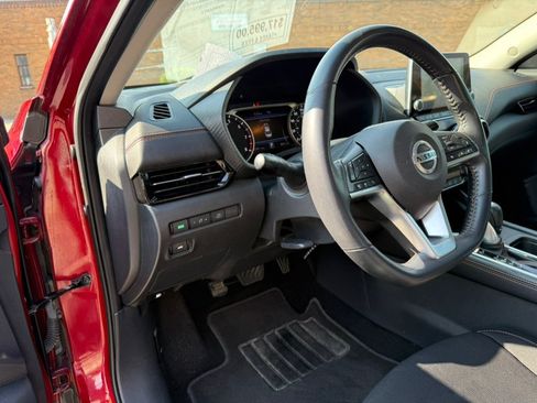 Used 2021 Nissan Sentra SR FWD image 12