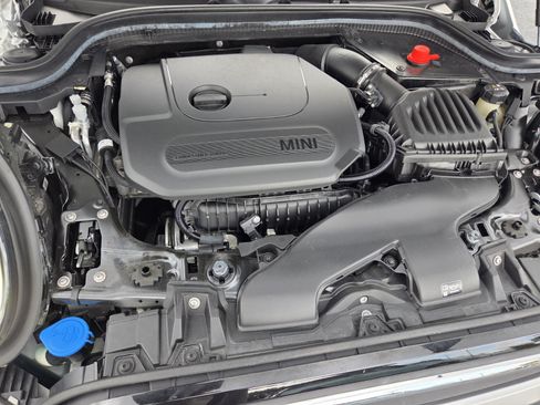 Used 2024 MINI Cooper 4-Door Hardtop FWD image 18