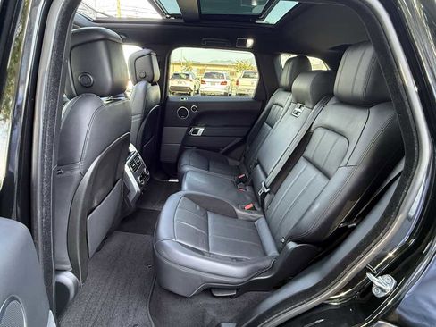 Used 2019 Land Rover Range Rover Sport HST image 6
