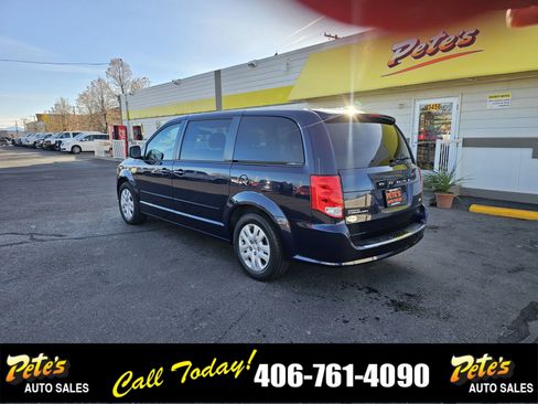 Used 2016 Dodge Grand Caravan SE w/ Quick Order Package 29E SE image 2