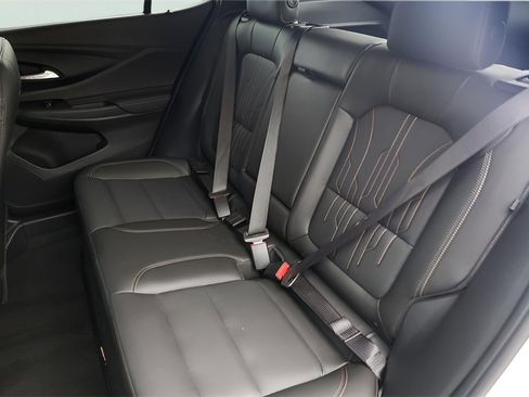 Certified 2024 Buick Envista Avenir image 27