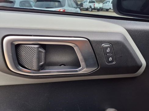 Used 2022 Ford Bronco Badlands image 23
