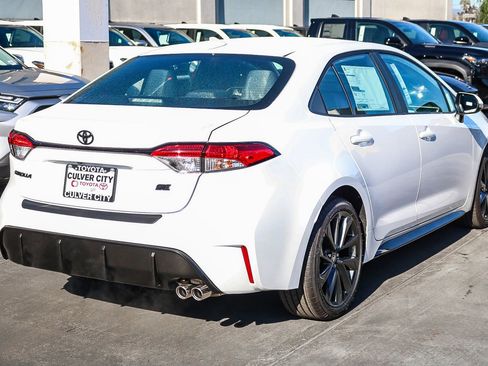 New 2026 Toyota Corolla SE image 7