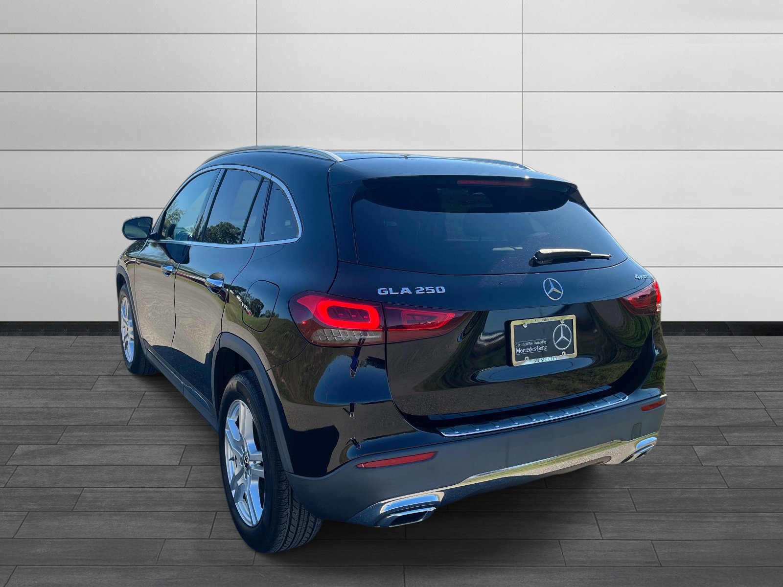 Used 2021 Mercedes-Benz GLA 250 4MATIC image 5