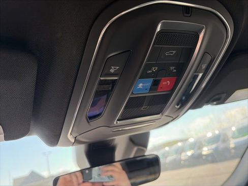 New 2025 Jeep Grand Cherokee Limited w/ Black Appearance Package image 19