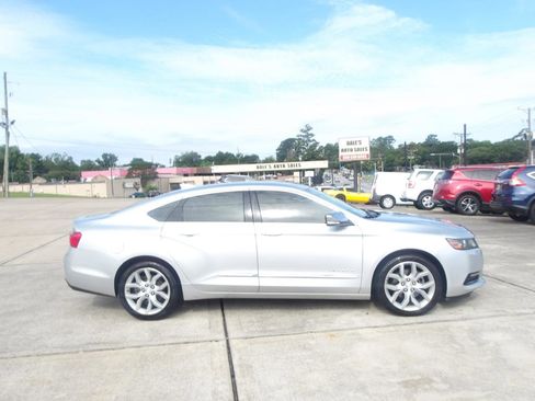 Used 2019 Chevrolet Impala Premier FWD image 5