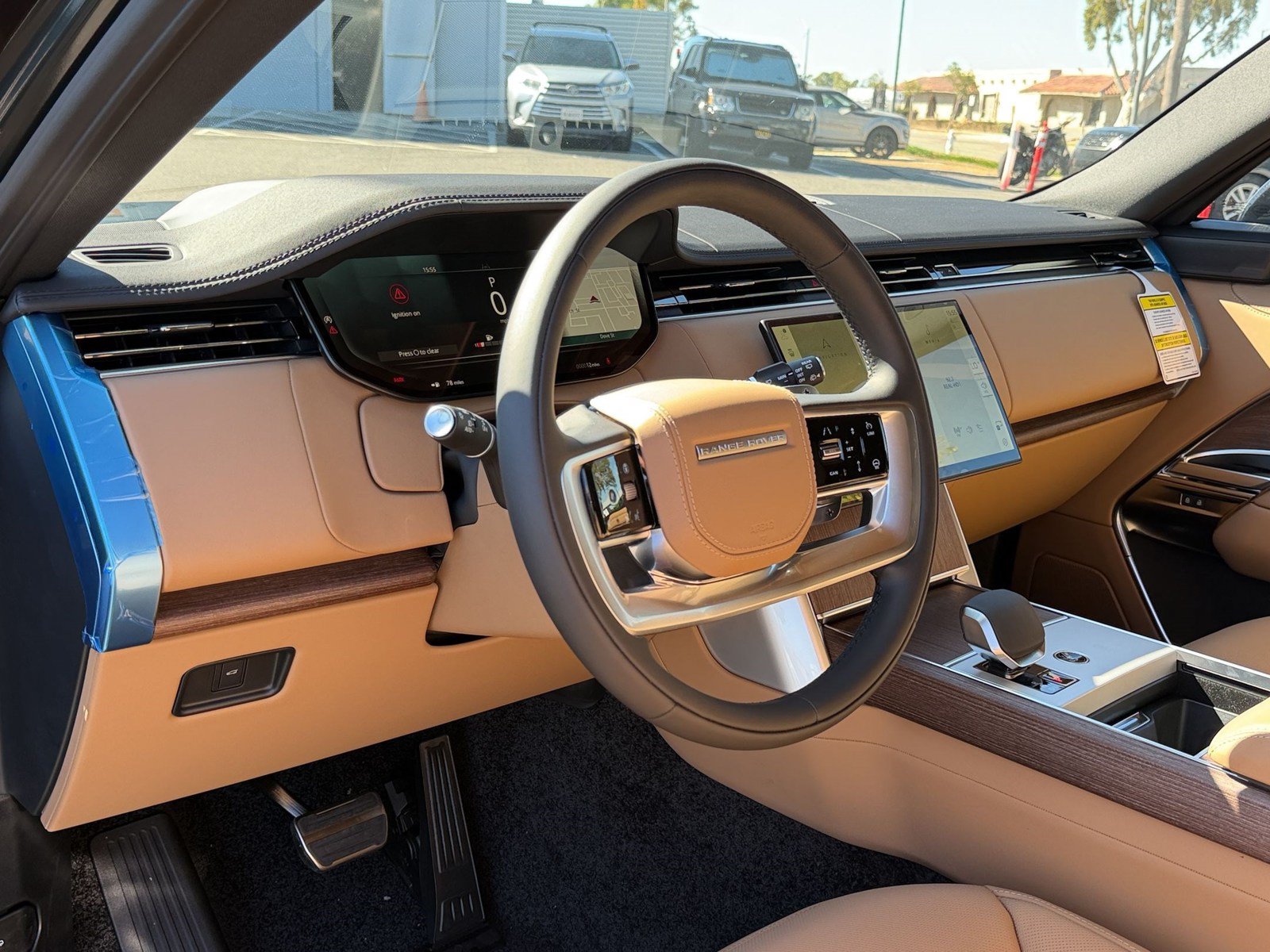 New 2026 Land Rover Range Rover Long Wheelbase SE AWD/4WD image 4