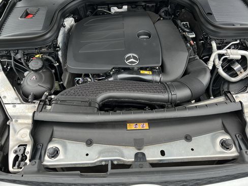 Certified 2022 Mercedes-Benz GLC 300 image 36