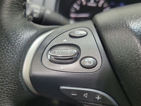 Used 2019 Nissan Pathfinder Platinum FWD image 23