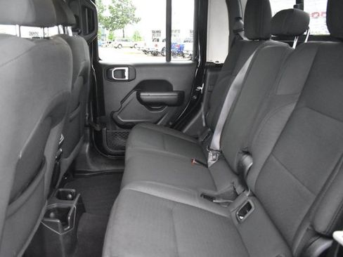Used 2021 Jeep Gladiator Sport AWD/4WD image 15
