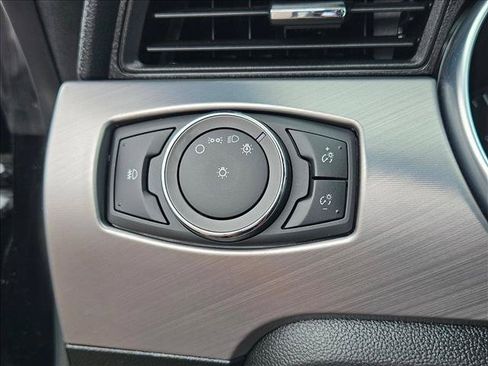 Used 2022 Ford Mustang GT RWD image 12
