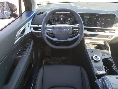 New 2026 Kia Sportage EX AWD/4WD image 9