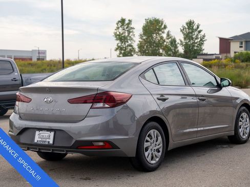 Certified 2020 Hyundai Elantra SE image 7