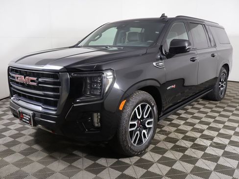 Used 2023 GMC Yukon XL AT4 image 15